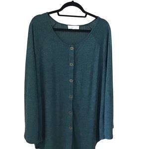 Weekend Suzanne Betro Button Lightweight Cardigan Green Blue 1X Bell Sle…